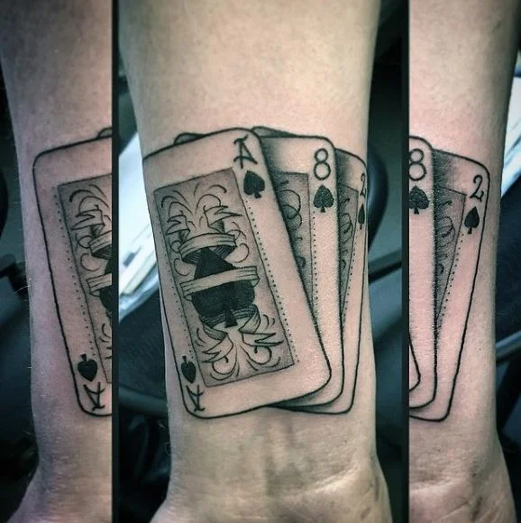 Colección de los mejores diseños de tatuajes: ¿qué dice la baraja de 52 cartas?