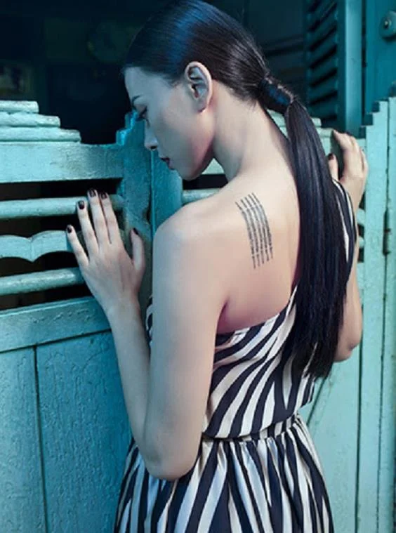 Colección de patrones de tatuajes de amuletos tailandeses que la mayoría de la gente elige tatuar