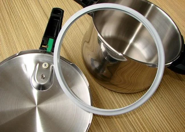 چگونه می توان زودپز را به درستی تمیز کرد