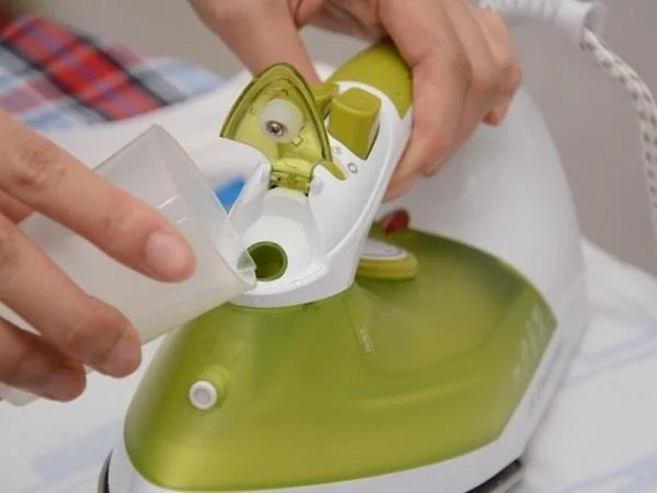 Descubra o que causou o vazamento do seu ferro