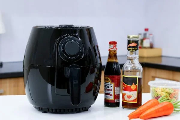 Os prós e os contras da fritadeira sem óleo.