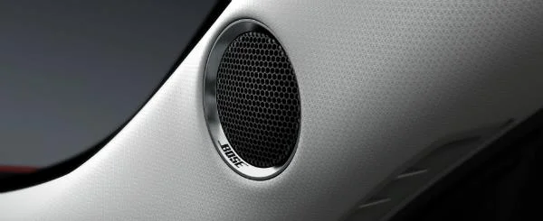 Da dove viene l'altoparlante Bose?  La qualità è buona?