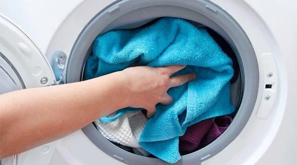 Marca de máquina de lavar roupa Aqua de que empresa?