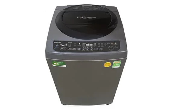 La lavatrice vibrava violentemente e produceva un rumore insolitamente forte