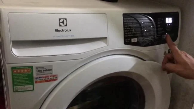 Electrolux7kg水平ドアウォッシャーの清掃方法の説明