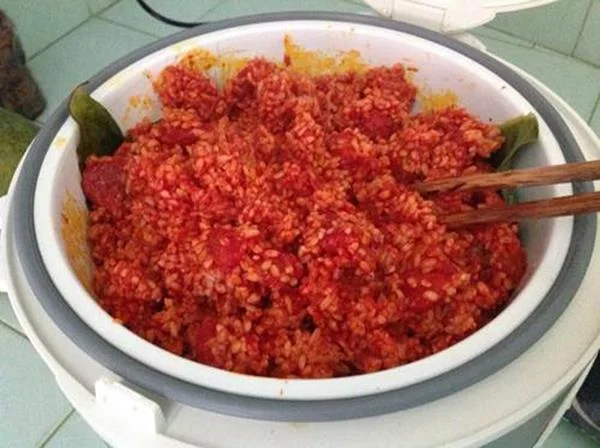 نحوه استفاده از فنجان اندازه گیری برنج: دقیق ، آسان