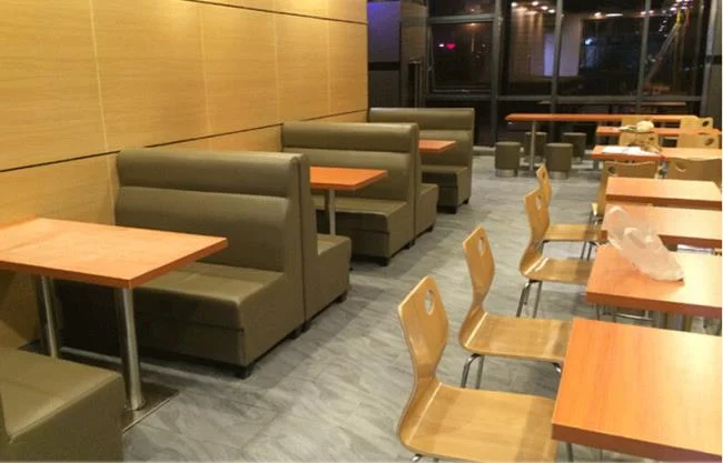 Come arredare magnificamente tavoli e sedie per il ristorante attira i clienti