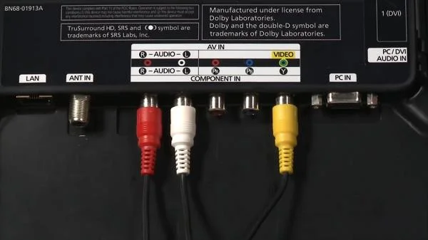 自宅のテレビに表示される画像がスーパーマーケットの画像と大きく異なる理由は何ですか