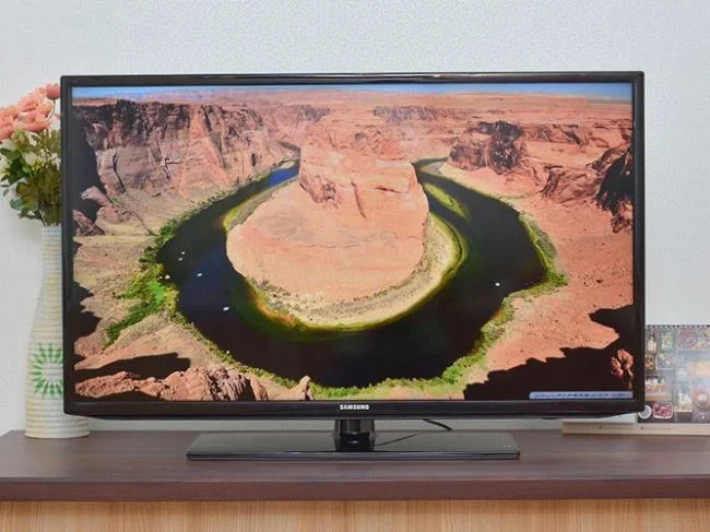 SAMSUNG UA46H5303 LED TV'yi inceleyin - günümüzün en iyi 46 inç Smart TV eğlencesi