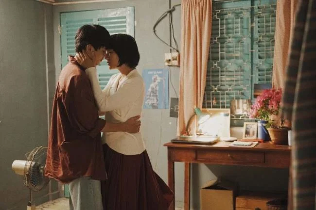 리뷰 영화 Saigon In The Rain : 모든 영화를보고 노래를 외우세요.