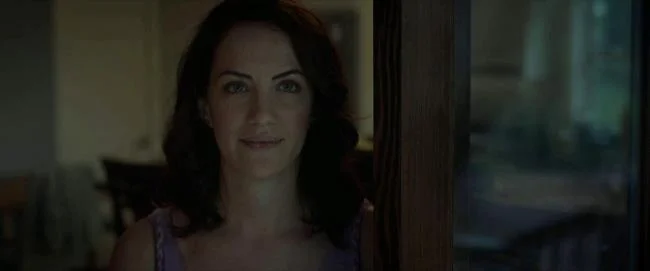 Hush movie review - deadly silence (2016)