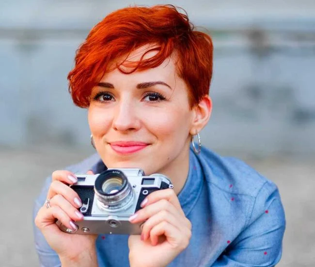 Rambut pendek kerinting: potongan terbaik untuk gaya yang mudah