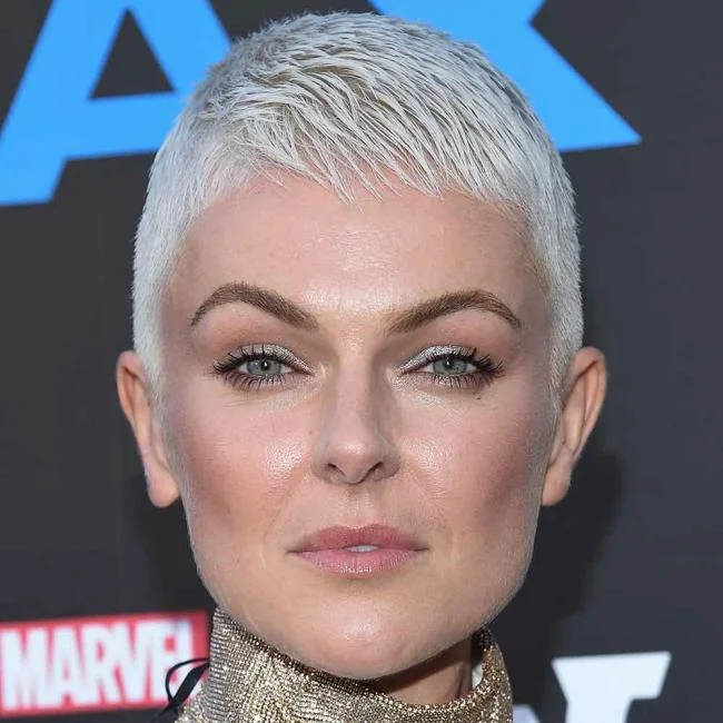 Potongan rambut yang sangat pendek: 150 gambar dan idea