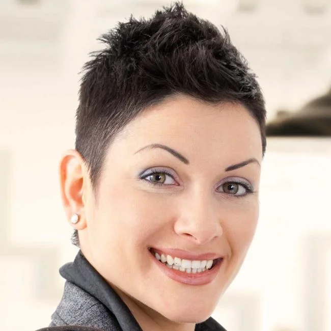 Potongan rambut yang sangat pendek: 150 gambar dan idea