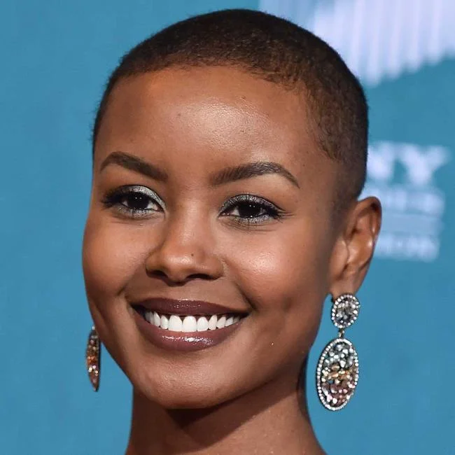 Potongan rambut yang sangat pendek: 150 gambar dan idea