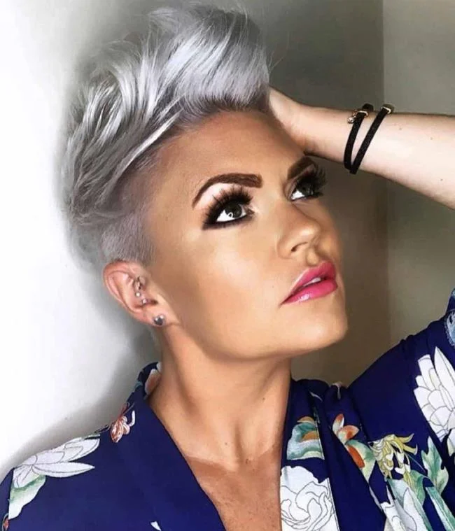 Potongan rambut yang sangat pendek: 150 gambar dan idea