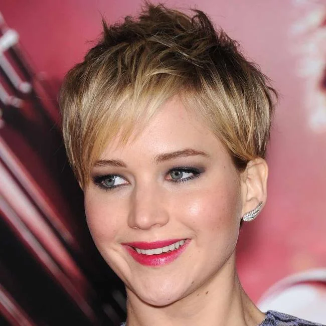 Potongan rambut yang sangat pendek: 150 gambar dan idea