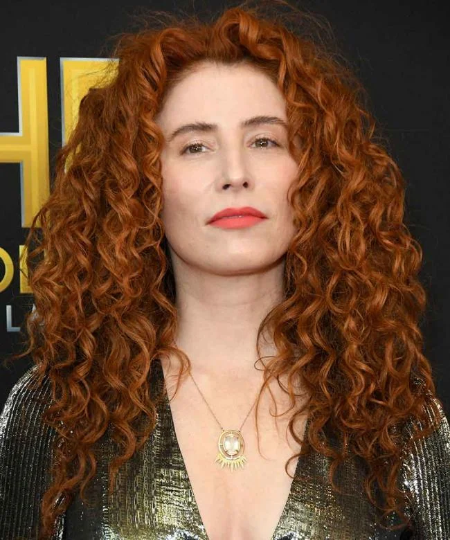 Potongan rambut pendek, sederhana dan panjang 2020: trend dalam 180 gambar