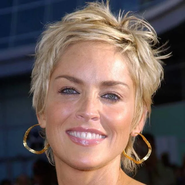 Potongan rambut pendek paling indah yang pernah ada: 100 gambar