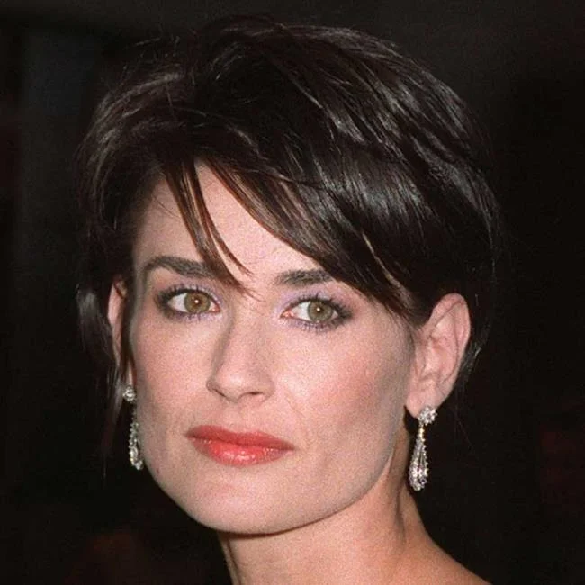 Potongan rambut pendek paling indah yang pernah ada: 100 gambar