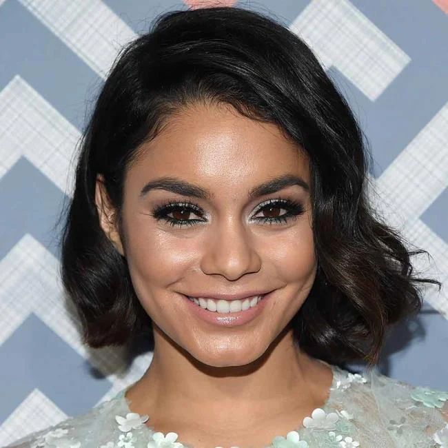 Bergelombang bob: bagaimana melakukannya dan 100 foto untuk memberi inspirasi kepada anda