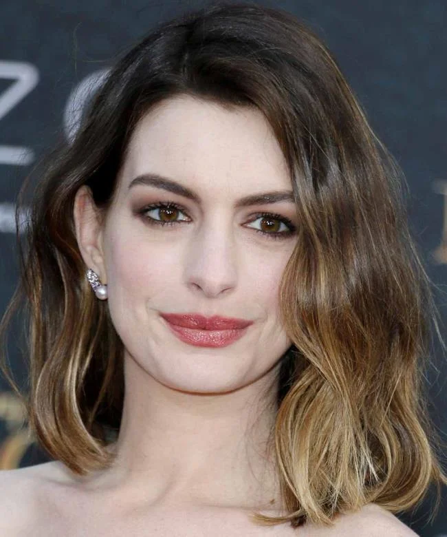 Bergelombang bob: bagaimana melakukannya dan 100 foto untuk memberi inspirasi kepada anda