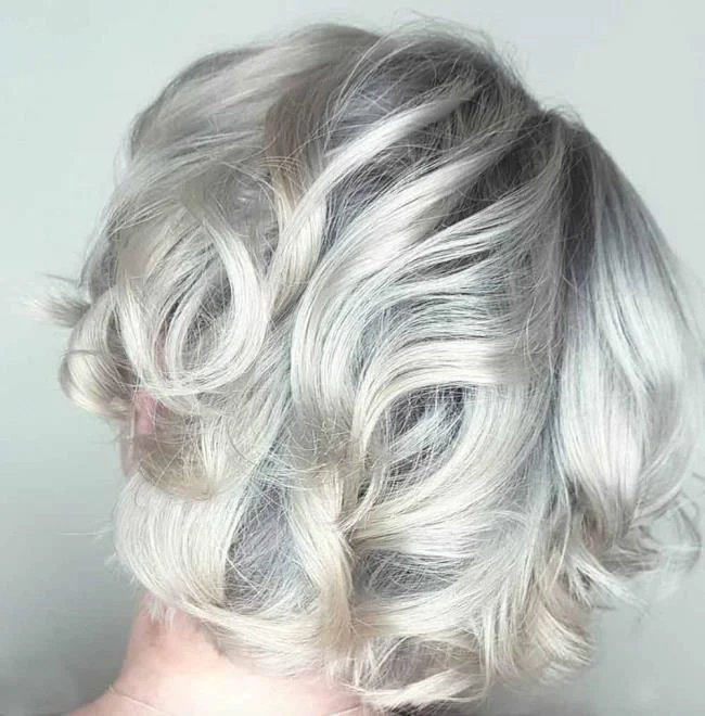 50以上および60以上のヘアカット：100の画像とアイデア