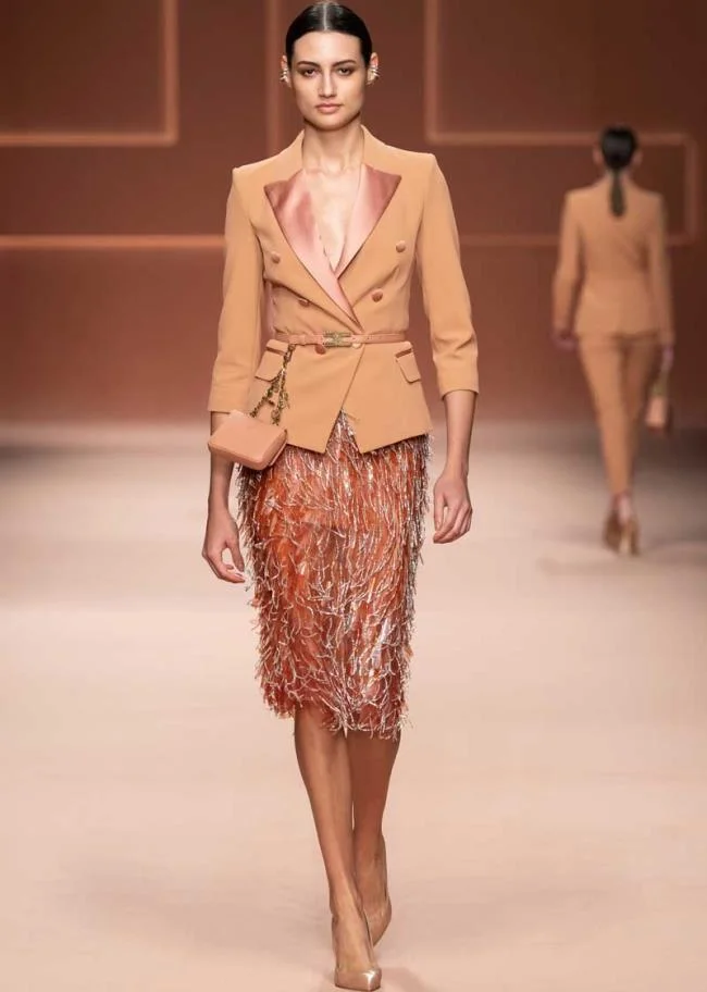 Elisabetta Franchi ฤดูใบไม้ร่วงฤดูหนาว 2020 2021: แคตตาล็อกทั้งหมด