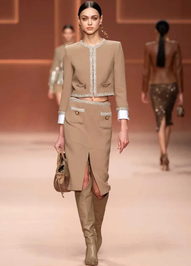 Elisabetta Franchi ฤดูใบไม้ร่วงฤดูหนาว 2020 2021: แคตตาล็อกทั้งหมด