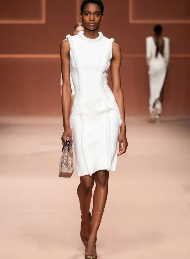 Elisabetta Franchi ฤดูใบไม้ร่วงฤดูหนาว 2020 2021: แคตตาล็อกทั้งหมด