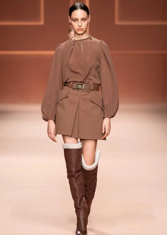 Elisabetta Franchi ฤดูใบไม้ร่วงฤดูหนาว 2020 2021: แคตตาล็อกทั้งหมด