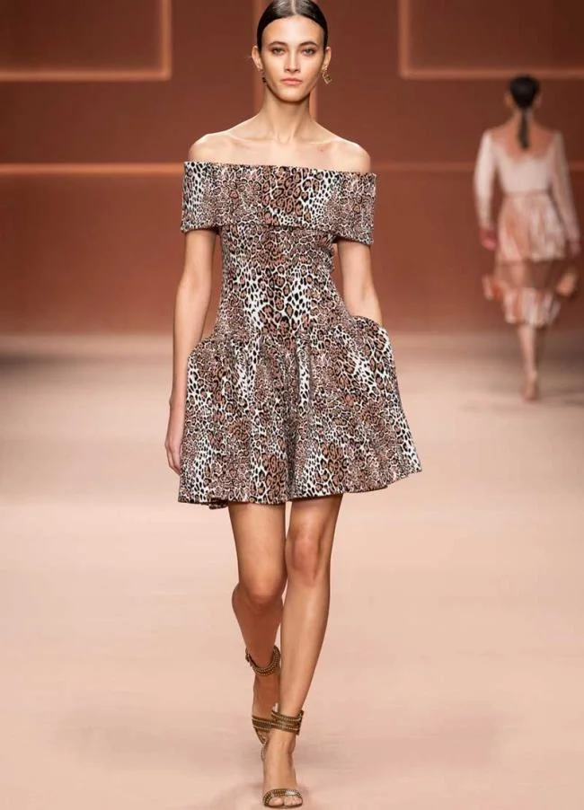 Elisabetta Franchi ฤดูใบไม้ร่วงฤดูหนาว 2020 2021: แคตตาล็อกทั้งหมด