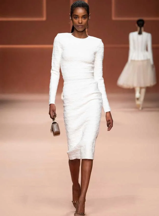 Elisabetta Franchi ฤดูใบไม้ร่วงฤดูหนาว 2020 2021: แคตตาล็อกทั้งหมด