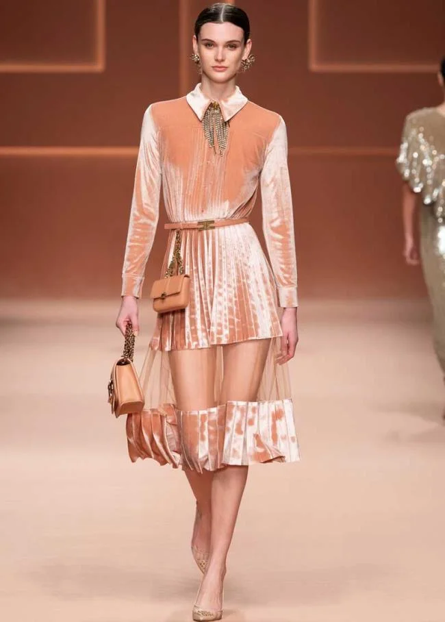 Elisabetta Franchi ฤดูใบไม้ร่วงฤดูหนาว 2020 2021: แคตตาล็อกทั้งหมด