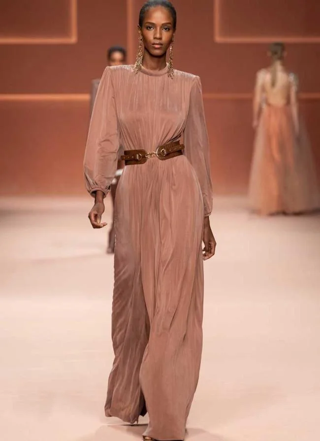 Elisabetta Franchi ฤดูใบไม้ร่วงฤดูหนาว 2020 2021: แคตตาล็อกทั้งหมด