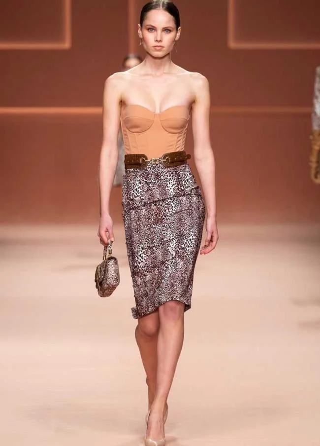 Elisabetta Franchi ฤดูใบไม้ร่วงฤดูหนาว 2020 2021: แคตตาล็อกทั้งหมด