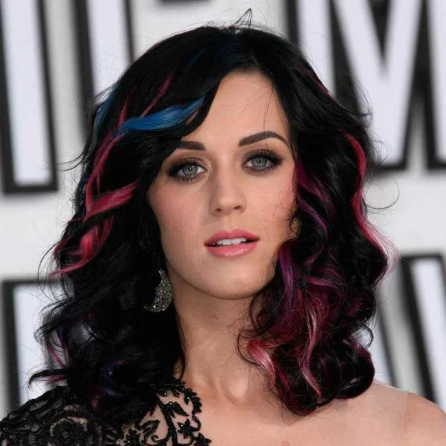 Potongan Lob atau Long Bob: bagaimana ia dilakukan dan siapa yang baik untuknya