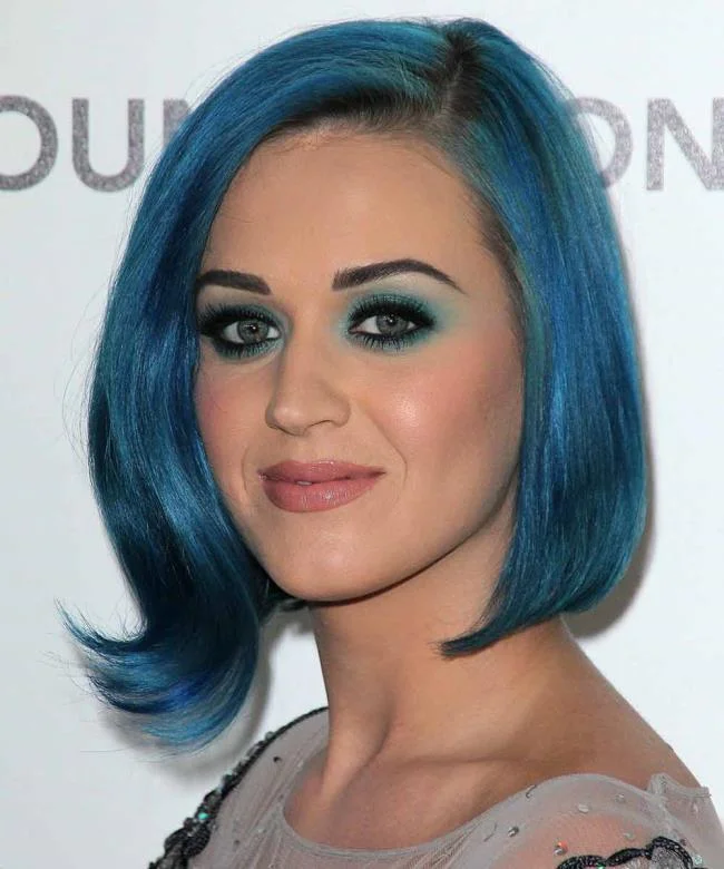 Potongan Lob atau Long Bob: bagaimana ia dilakukan dan siapa yang baik untuknya