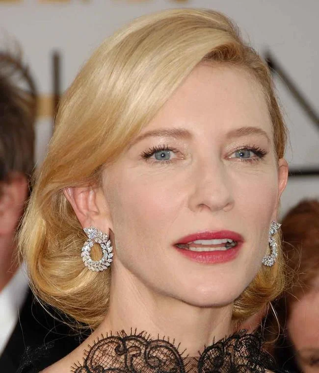 Potongan Lob atau Long Bob: bagaimana ia dilakukan dan siapa yang baik untuknya