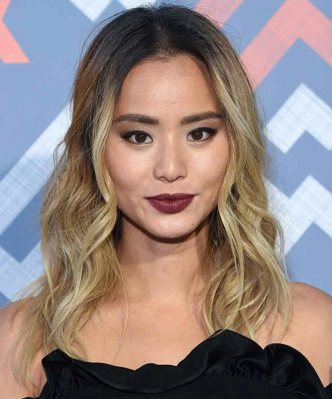 Potongan Lob atau Long Bob: bagaimana ia dilakukan dan siapa yang baik untuknya