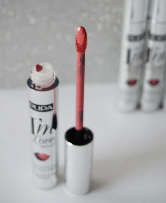 Pupa I'm Loveproof Liquid Lipsticks: บทวิจารณ์และภาพถ่าย