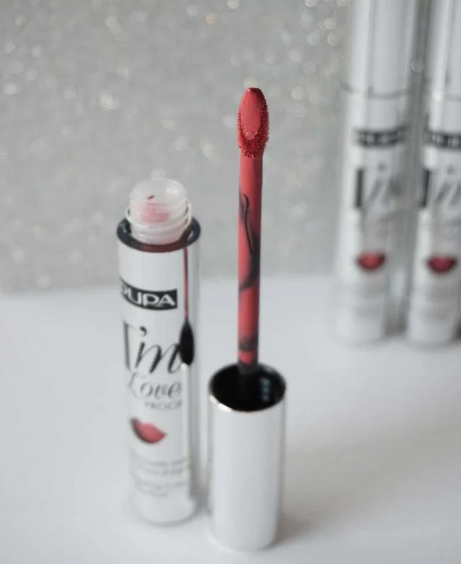 Pupa I'm Loveproof Liquid Lipsticks: บทวิจารณ์และภาพถ่าย