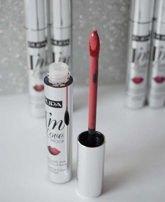 Pupa I'm Loveproof Liquid Lipsticks: บทวิจารณ์และภาพถ่าย