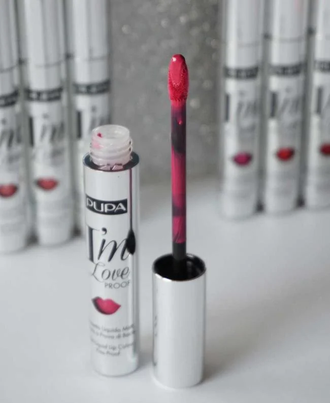 Pupa I'm Loveproof Liquid Lipsticks: บทวิจารณ์และภาพถ่าย