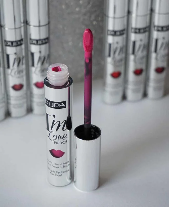 Pupa I'm Loveproof Liquid Lipsticks: บทวิจารณ์และภาพถ่าย