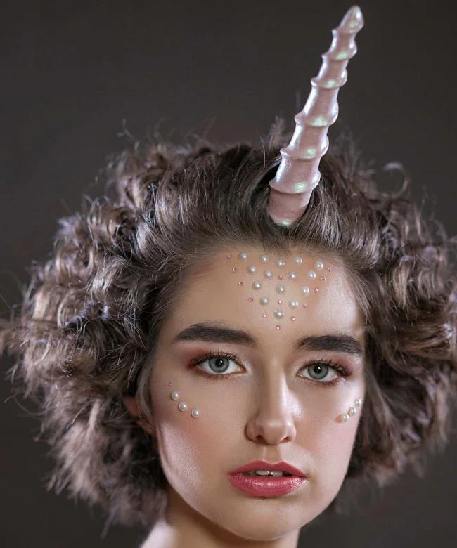 แต่งหน้างานรื่นเริง: ภาพถ่ายและไอเดียสวย ๆ 100 ภาพ