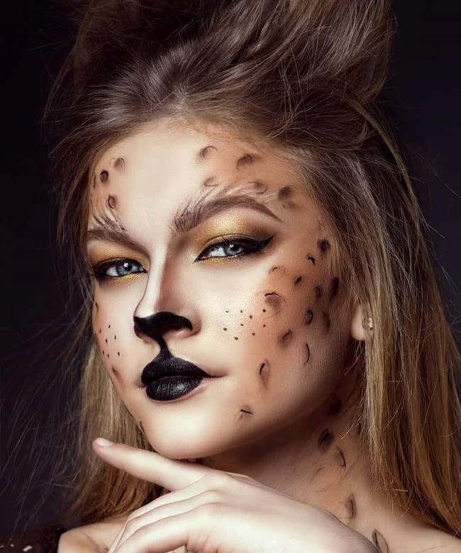 แต่งหน้างานรื่นเริง: ภาพถ่ายและไอเดียสวย ๆ 100 ภาพ