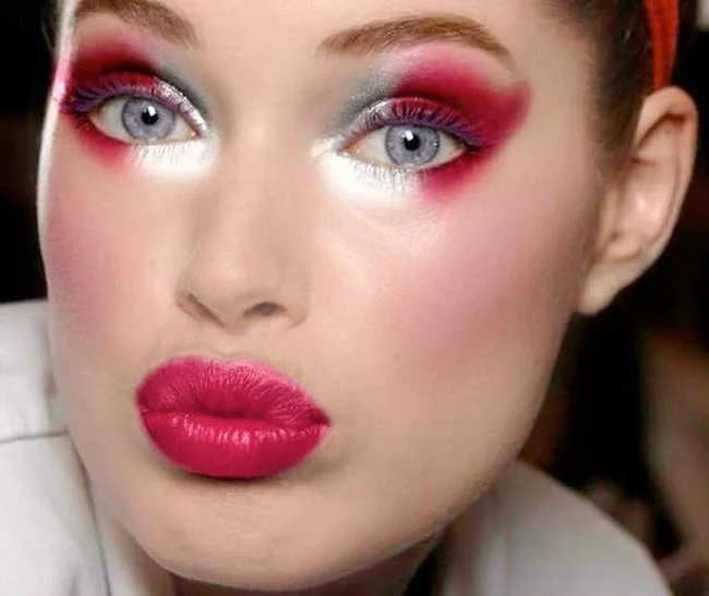 แต่งหน้างานรื่นเริง: ภาพถ่ายและไอเดียสวย ๆ 100 ภาพ