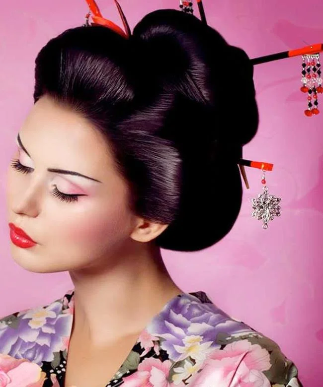 แต่งหน้างานรื่นเริง: ภาพถ่ายและไอเดียสวย ๆ 100 ภาพ