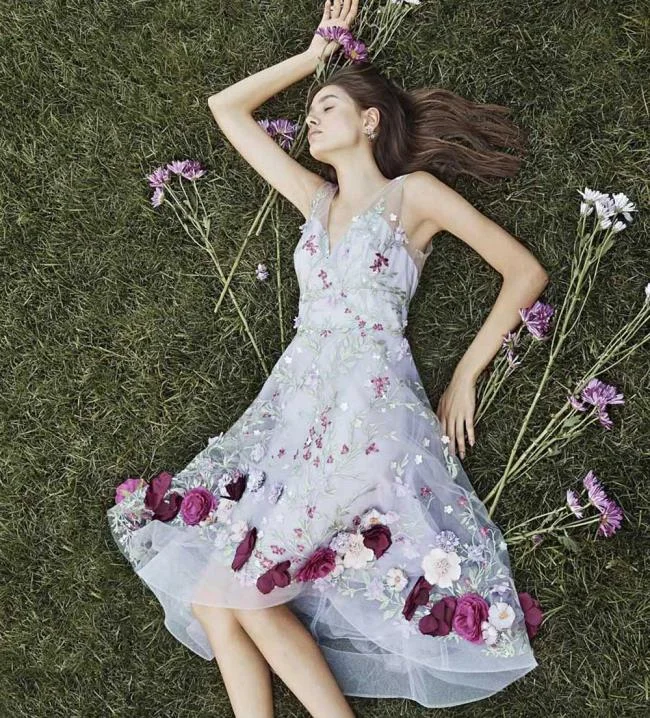 Pakaian rasmi Marchesa dan Marchesa Notte 2020: Koleksi foto